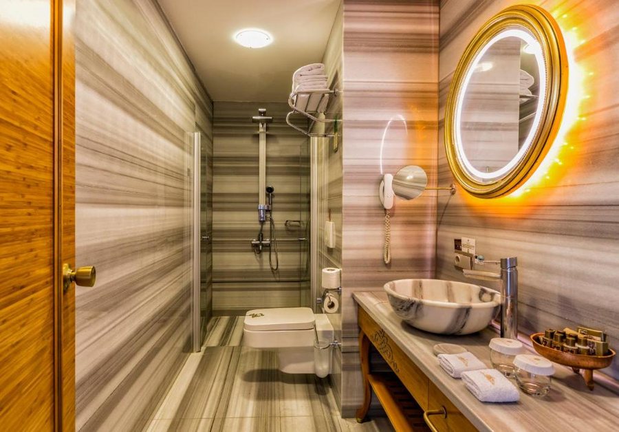 Hotel Sultania Istanbul — Bathroom
