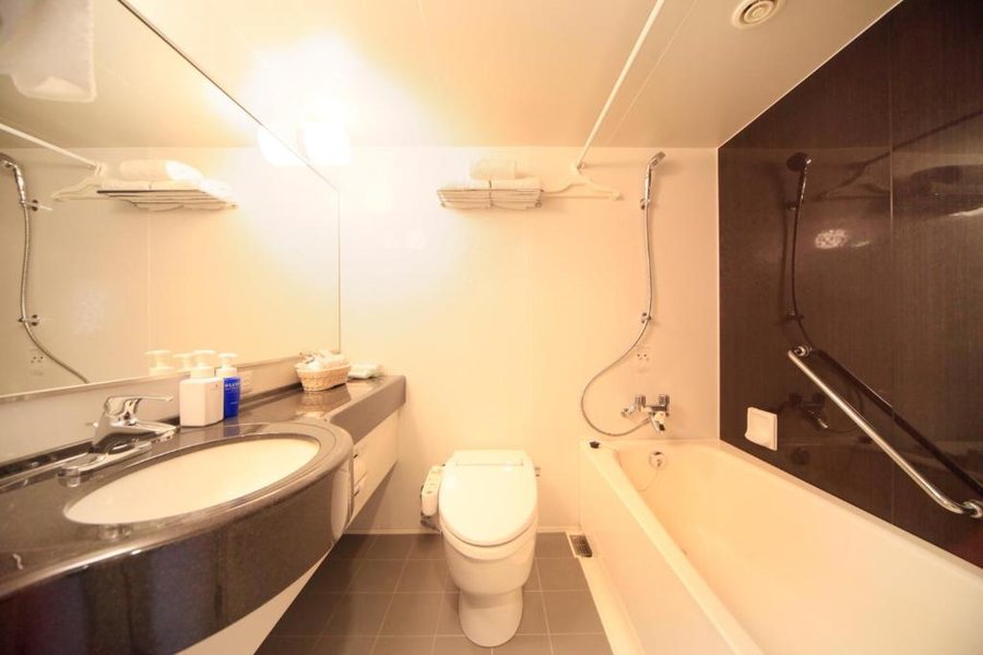 Hotel Sunlite Shinjuku — Bathroom