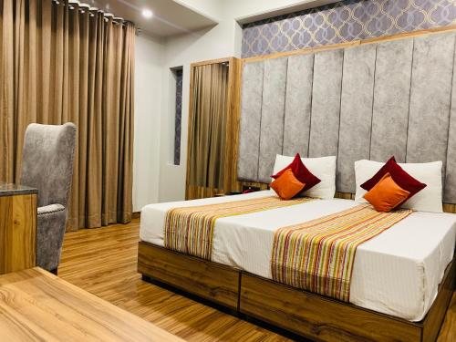 Hotel Sunstar Grand — Guest room