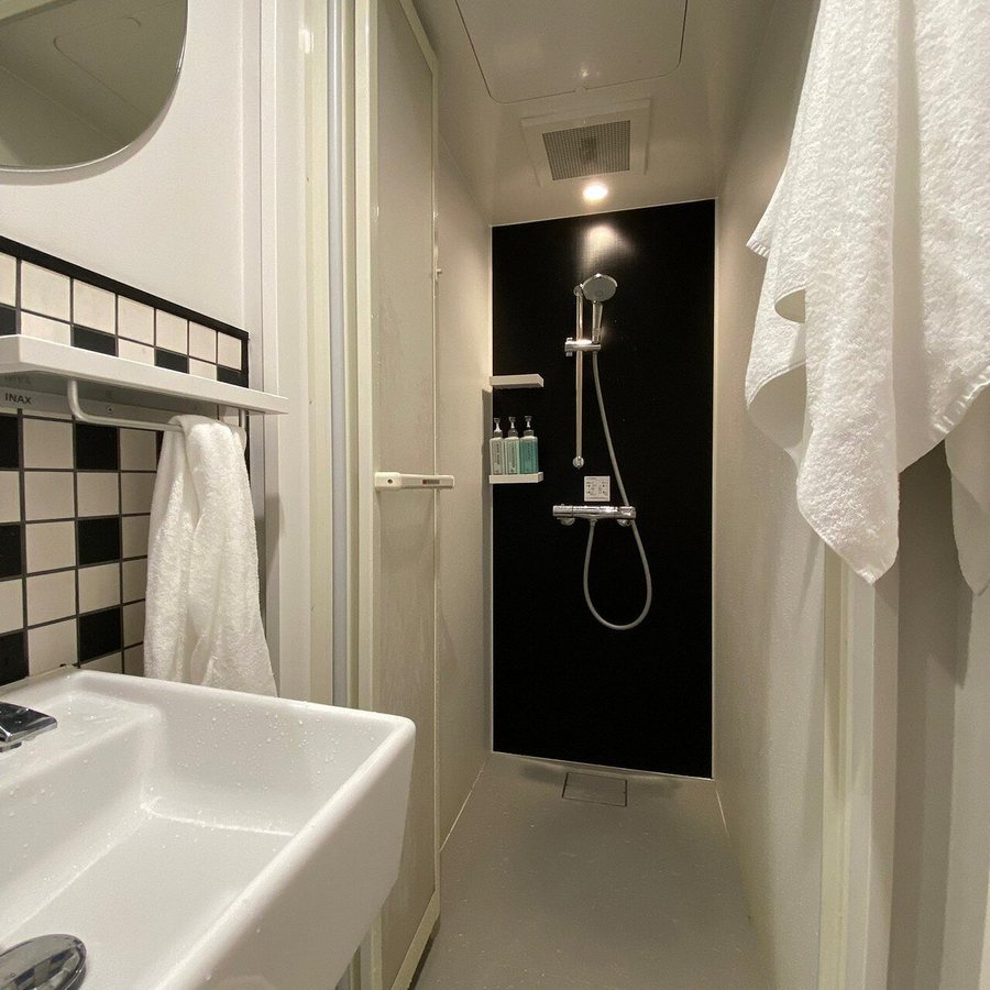 Hotel Tavinos Hamamatsucho — Bathroom