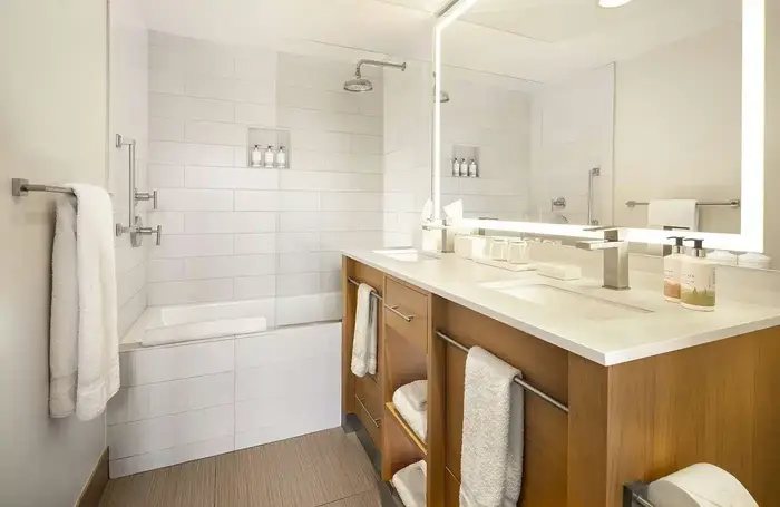 Hotel Terra Jackson Hole — Bathroom