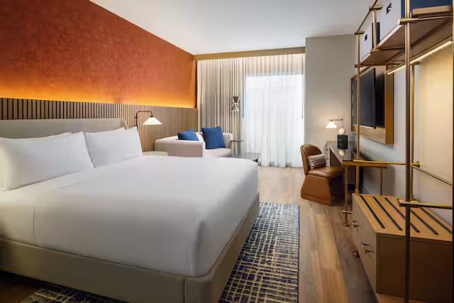Hotel Texas — Guest room
