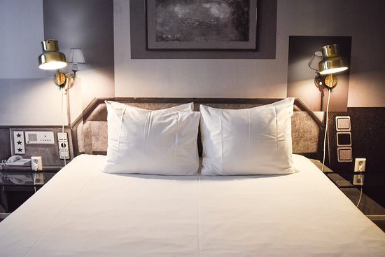 Hotel The Exchange — Guest room