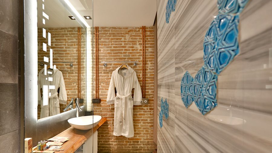 Hotel The Public Istanbul — Bathroom