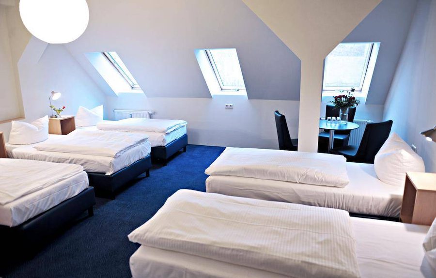 Hotel Transit Loft — Guest room