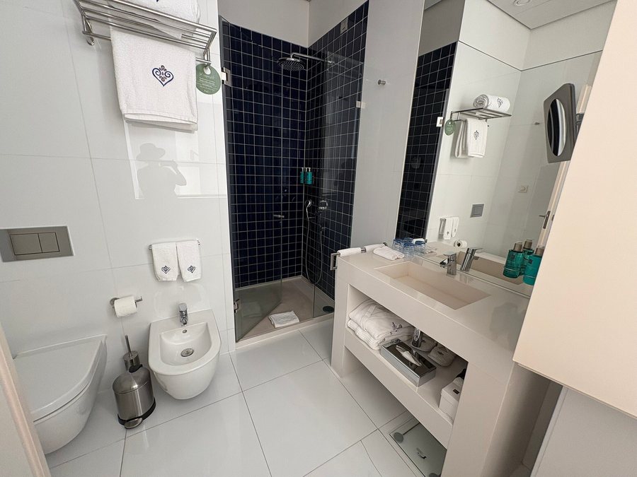 Hotel Travel Park Lisboa — Bathroom
