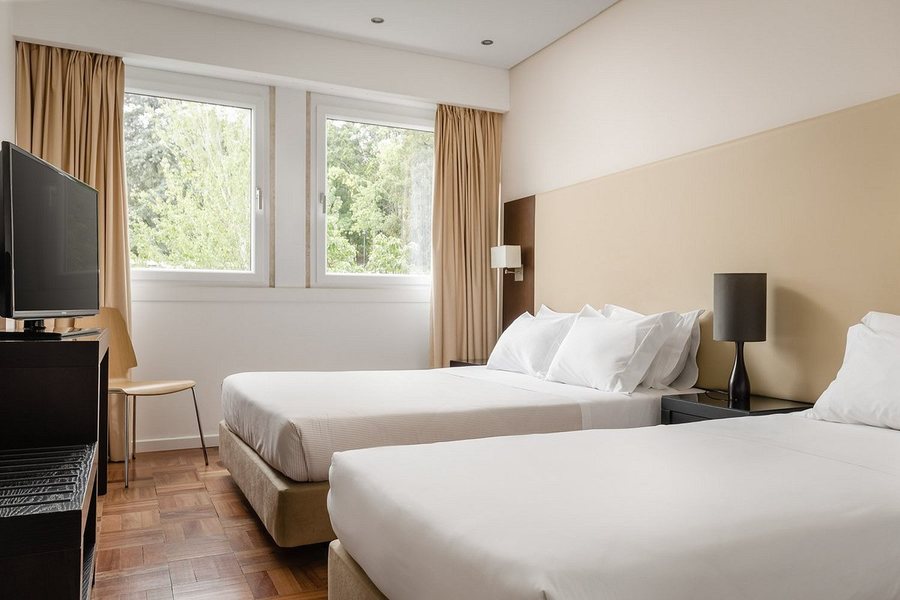 Hotel Travel Park Lisboa — Guest room