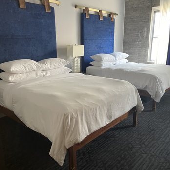 Hotel Trundle — Guest room