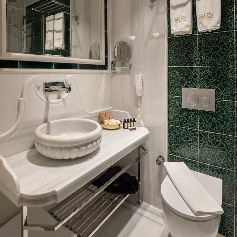 Hotel Turkish House Istanbul — Bathroom