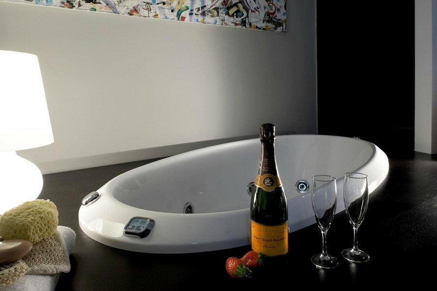 Hotel Twenty One — Bathroom