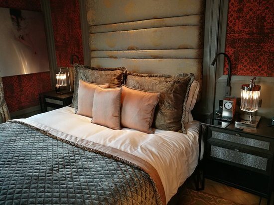 Hotel Twenty Seven — Guest room