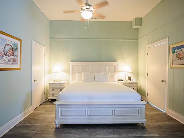 Hotel Tybee — Guest room