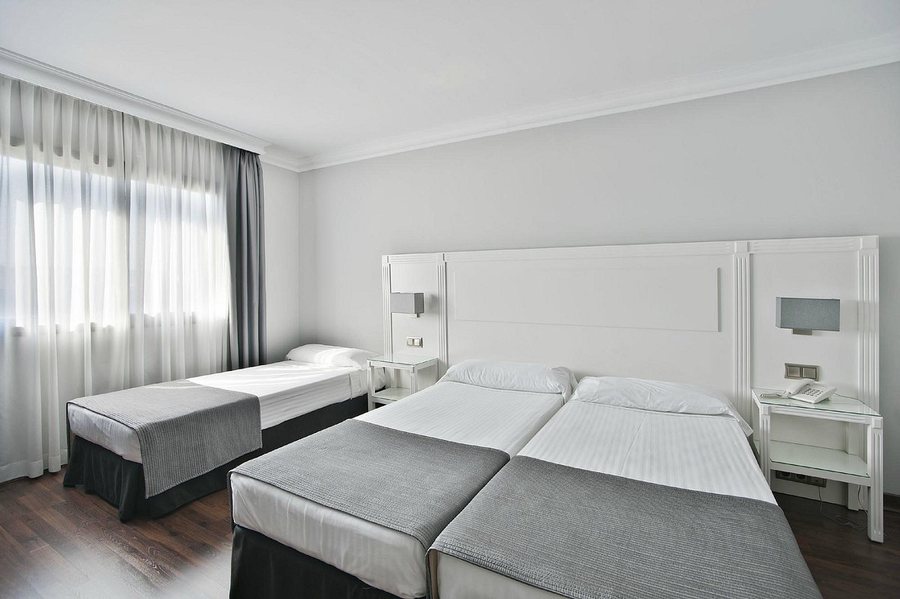 Hotel uVe Marcenado — Guest room