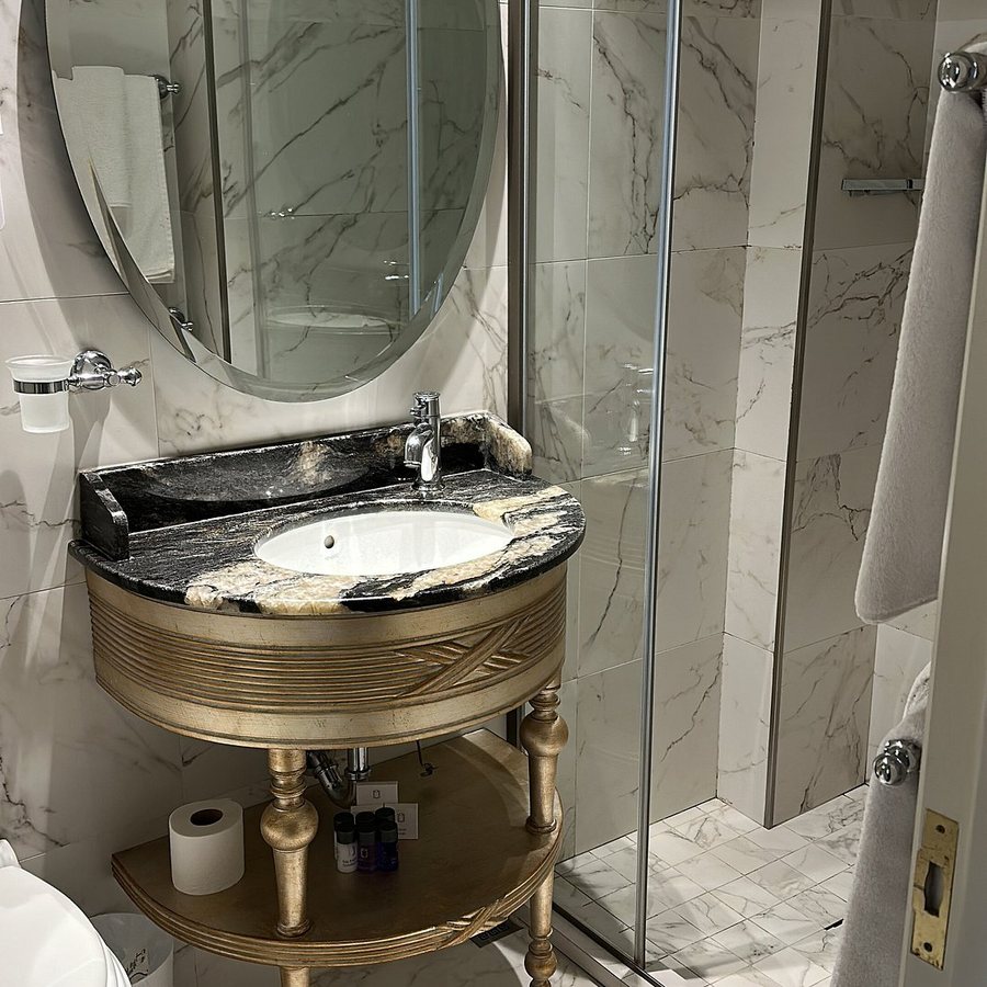 Hotel Valide Sultan Konagi Istanbul — Bathroom