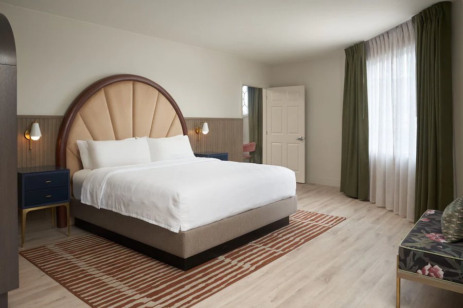 Hotel Vesper Houston a Tribute Portfolio Hotel — Guest room