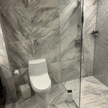 Hotel VIA — Bathroom