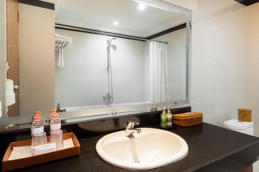 Hotel Vila Lumbung — Bathroom