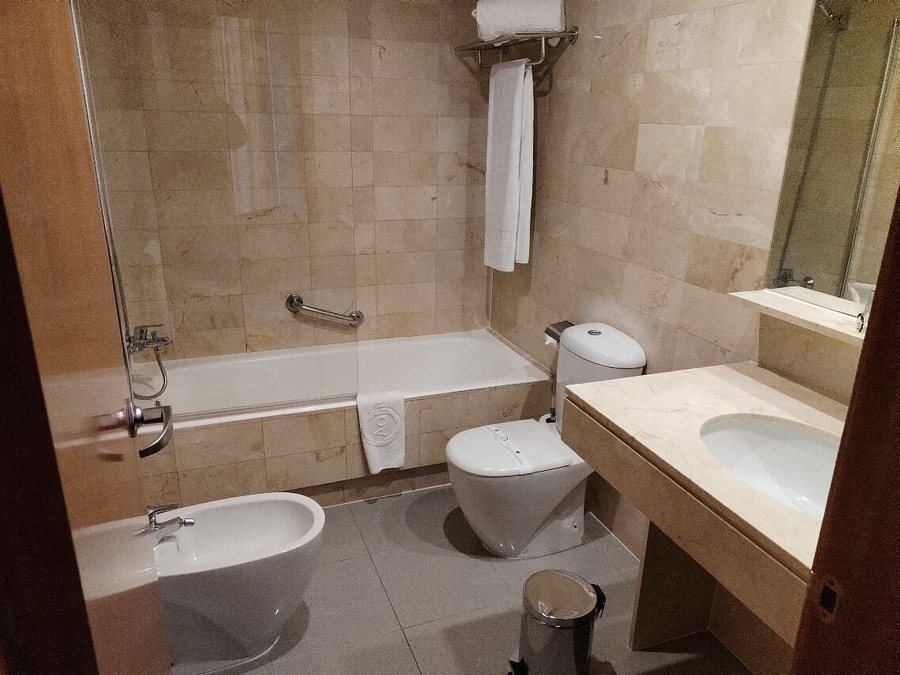 Hotel Viladomat Barcelona Catalonia — Bathroom