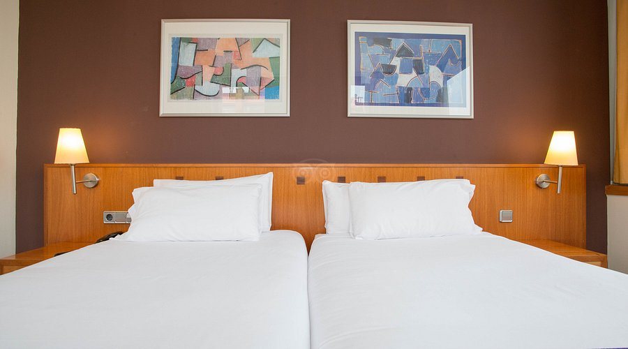 Hotel Viladomat Barcelona Catalonia — Guest room