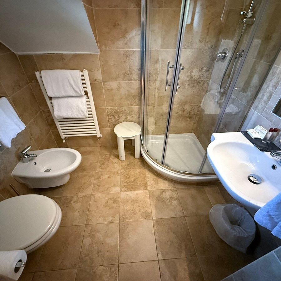 Hotel Villa Betania — Bathroom