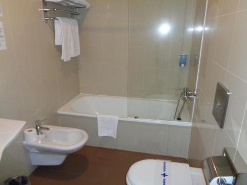 Hotel Villa de Betanzos — Bathroom