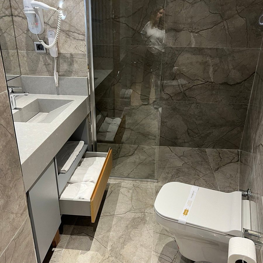 Hotel Villa Zurich Istanbul — Bathroom