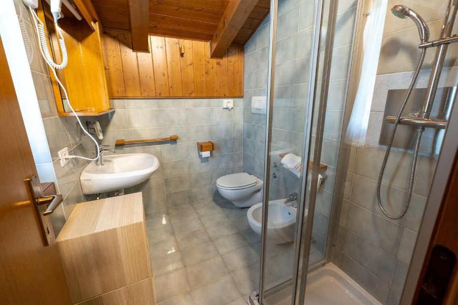 Hotel Villaggio Nevada — Bathroom