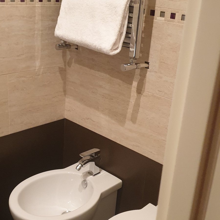 Hotel Vite By Naman Hotellerie — Bathroom