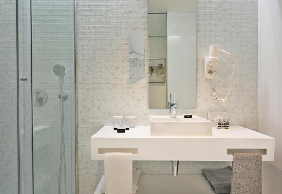 Hotel White Lisboa — Bathroom