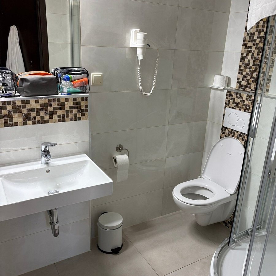Hotel Wielopole — Bathroom
