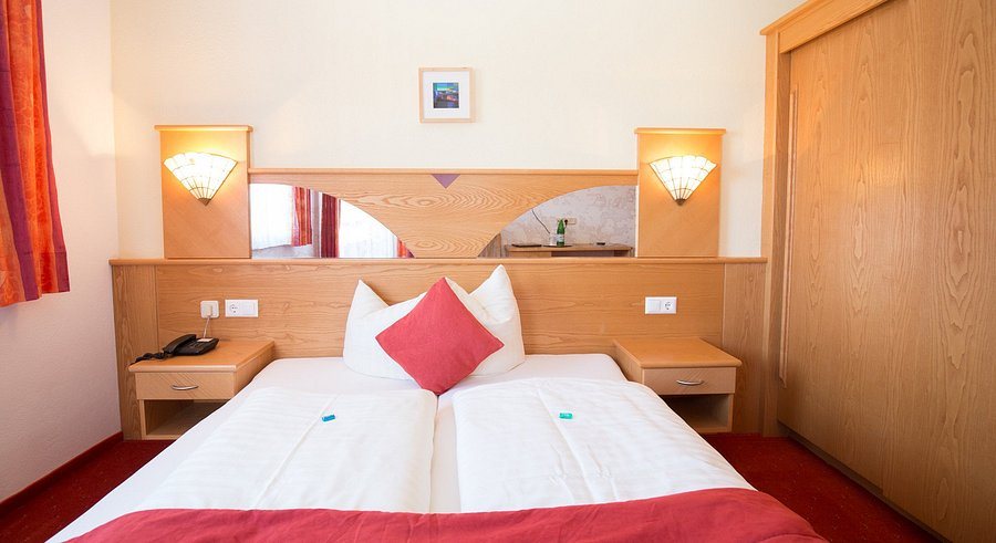 Hotel Wiesenhof — Guest room
