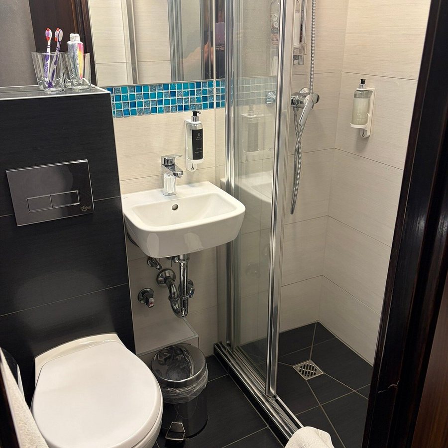 Hotel Wyspianski — Bathroom