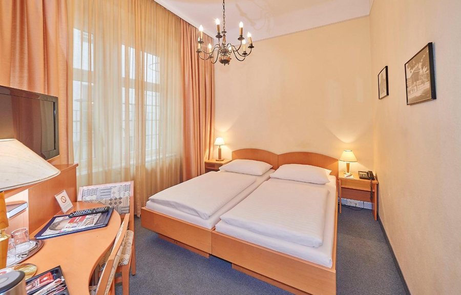 Hotel Zipser — Guest room