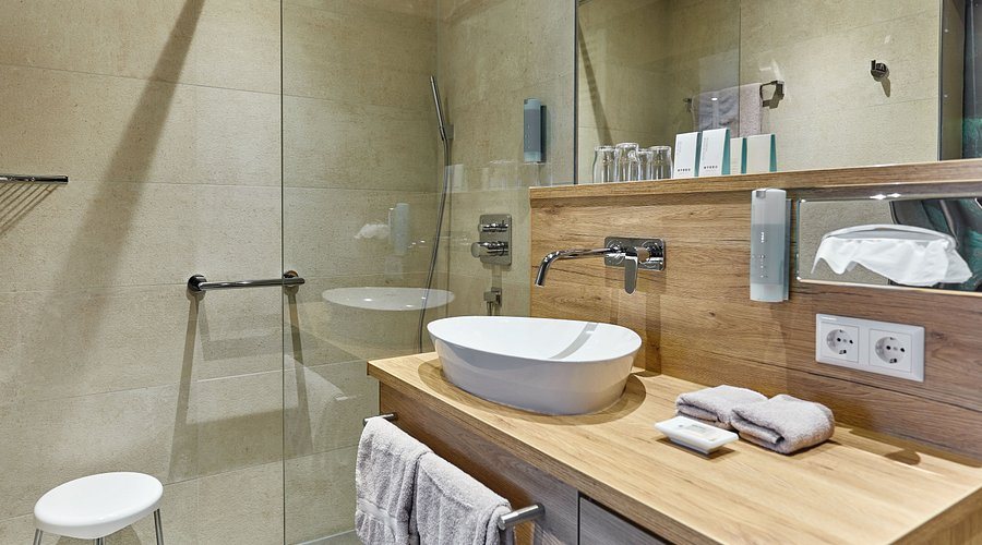 Hotel zum Beck — Bathroom