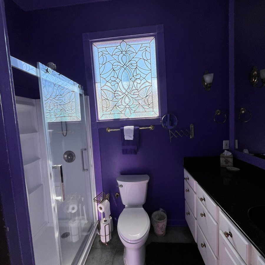 House of the Rising Sun Bed and Breakfast — Bathroom