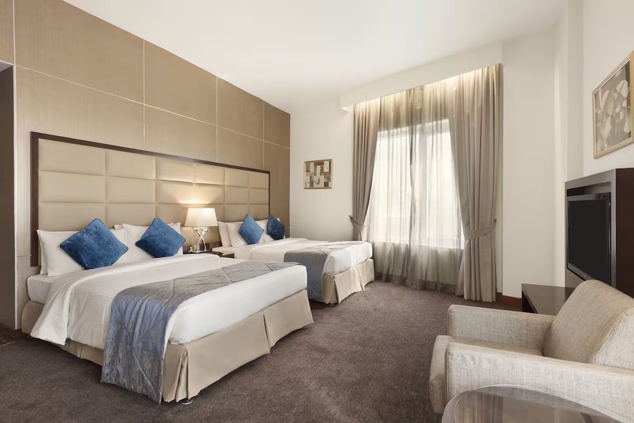 Howard Johnson by Wyndham Bur Dubai — Guest room
