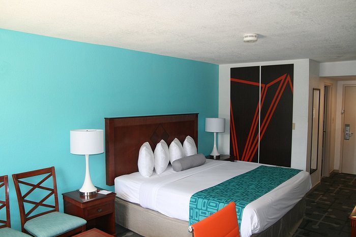 Howard Johnson by Wyndham Hattiesburg — Guest room