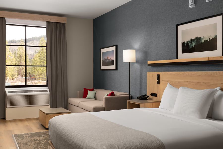 Howard Johnson by Wyndham Leavenworth — Guest room