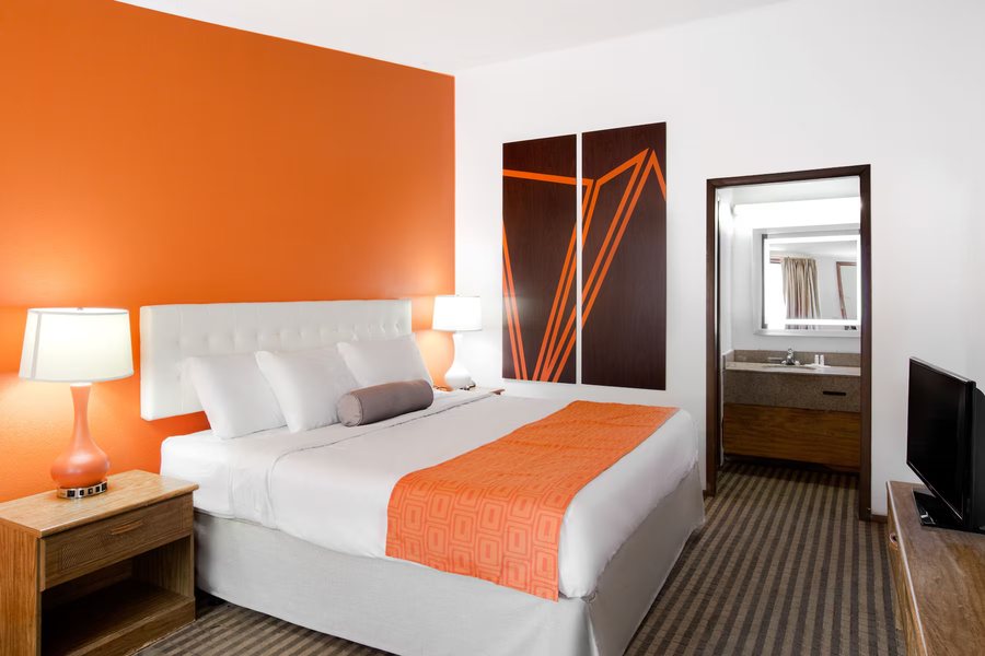 Howard Johnson by Wyndham Wilmington — Guest room