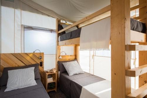 Hu Montescudaio Village — Guest room