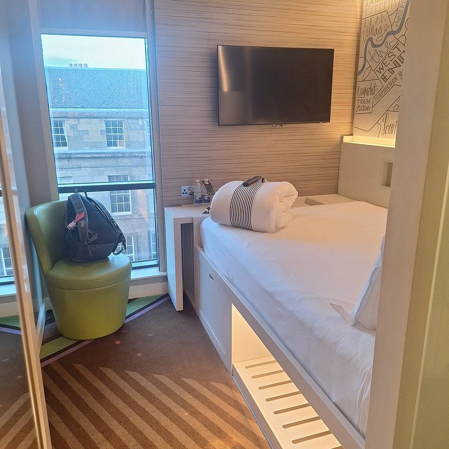 Hub by Premier Inn Edinburgh Haymarket hotel — Guest room