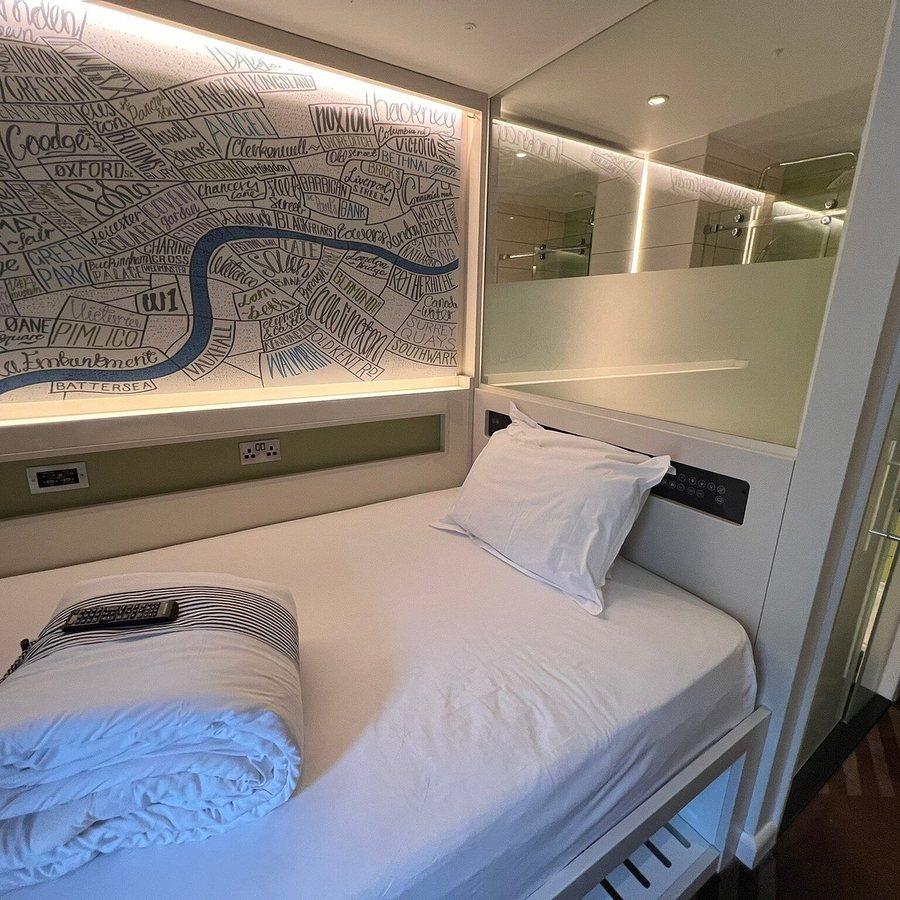 Hub by Premier Inn London Spitalfields Brick Lane hotel — Guest room