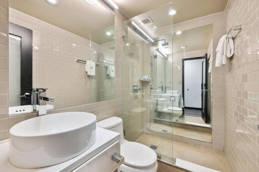 Hudson River Hotel New York City New York — Bathroom