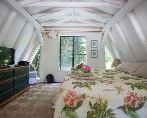 Huelo Pt Lookout Bed and Breakfast Maui — Guest room