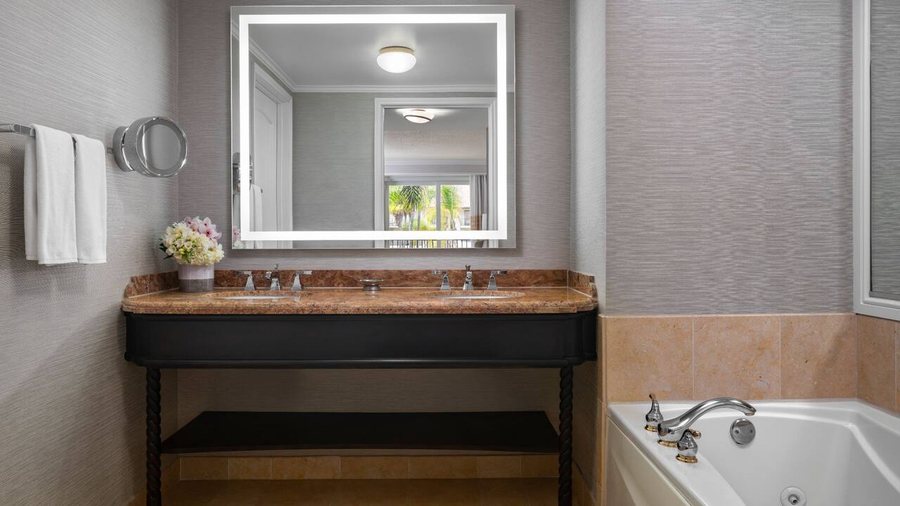 Huntington Lake Resort — Bathroom