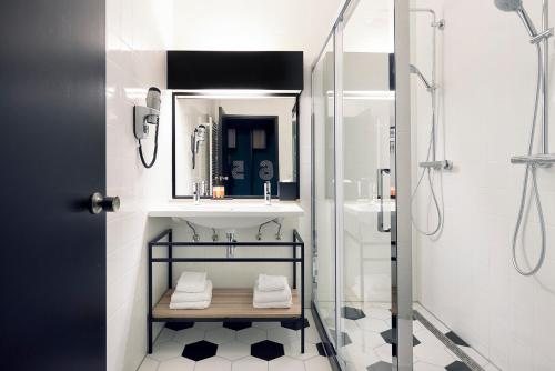 HUP — Bathroom