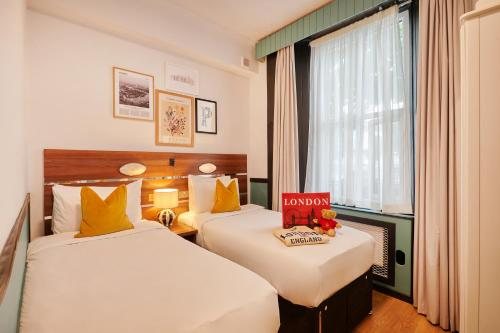 Huttons Hotel — Guest room