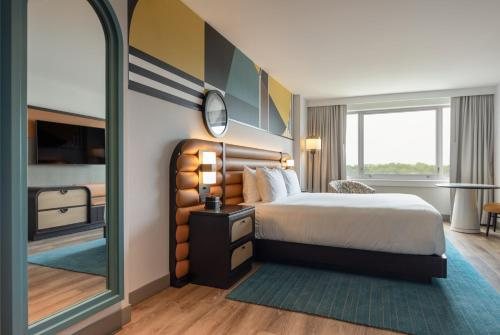 Hyatt Centric Chicago O Hare — Guest room