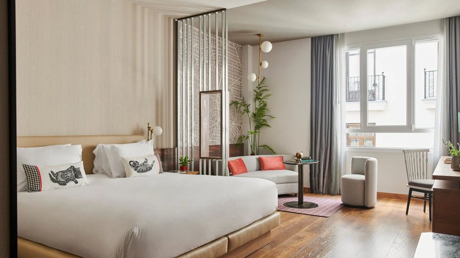 Hyatt Centric Gran Via Madrid — Guest room