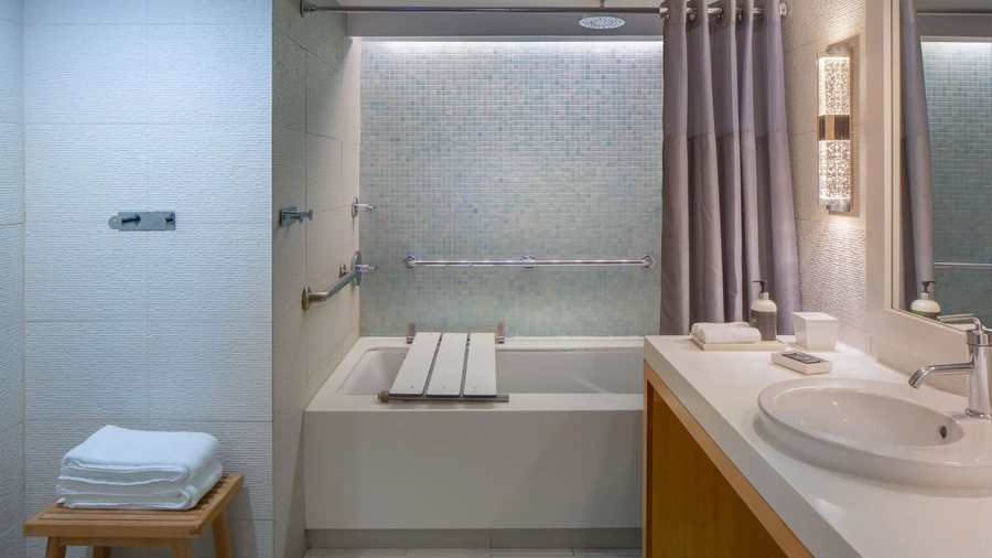 Hyatt Centric Key West Resort Spa — Bathroom
